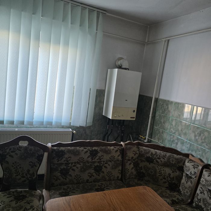 Ap 3 camere  de vanzare