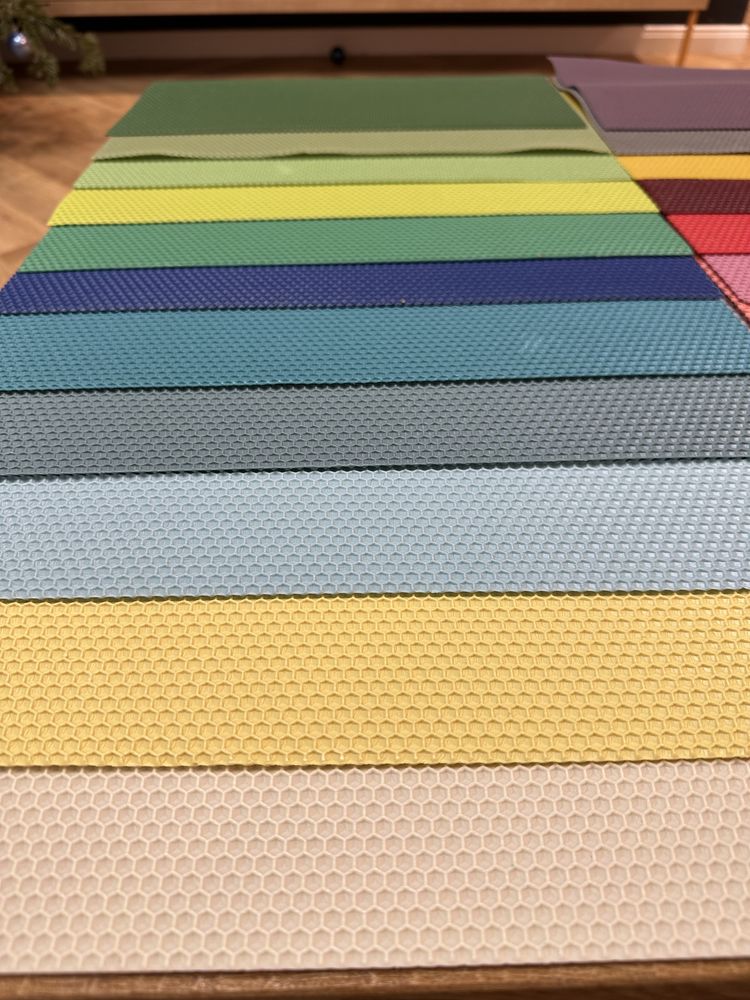 Faguri colorați din ceara naturala.