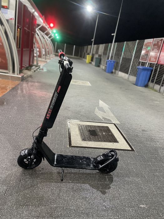 Vând trotineta electrica Akai Infiny Pro