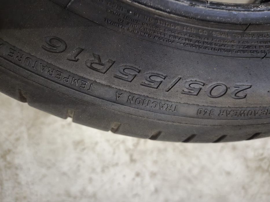 4 anvelope vara Dunlop 205 55 16 aproape noi