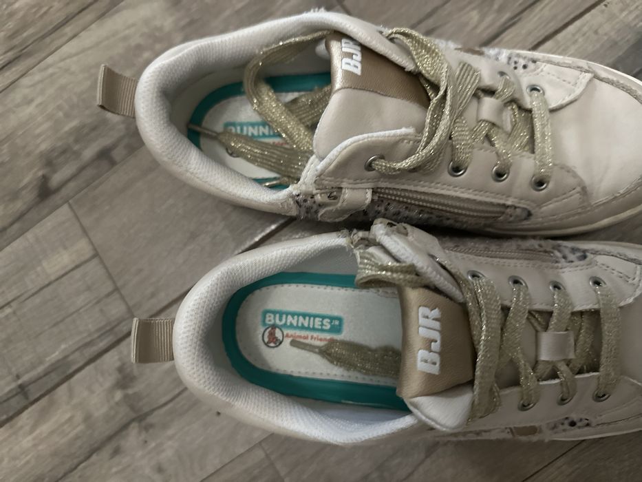 Обувки за момиче 34 номер