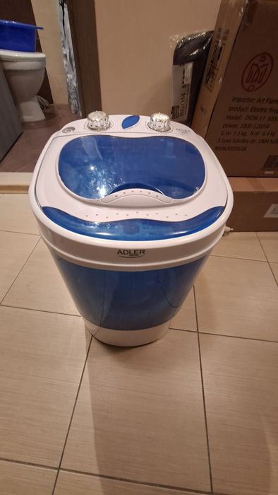 Мини пералня Adler -преносима, вместимост-до 3 кг.