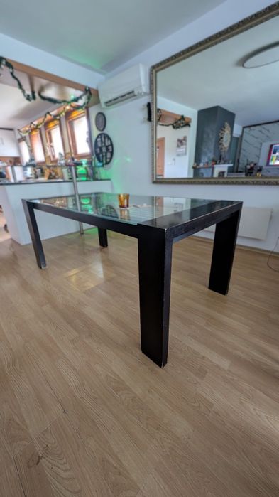 Стъклена трапезна маса с 6 стола