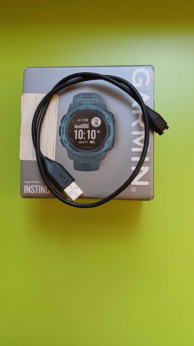 Garmin Instinct gps часовник