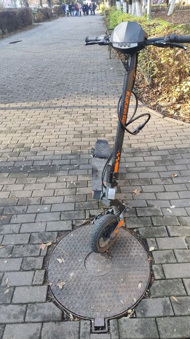 Trotineta kukirin G2