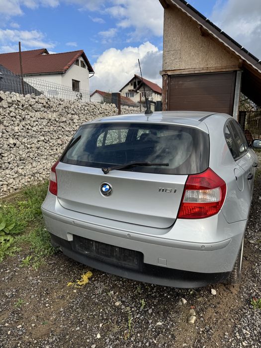 Vand BMW 116 i avariat ,