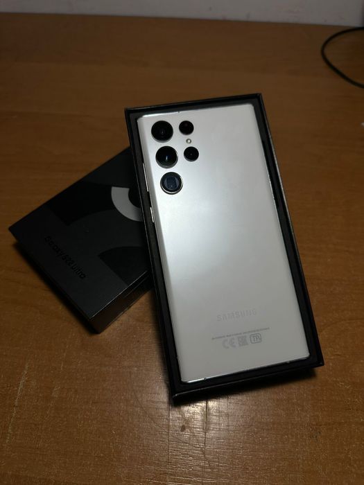 Продам Samsung S22 Ultra 12/256gb
