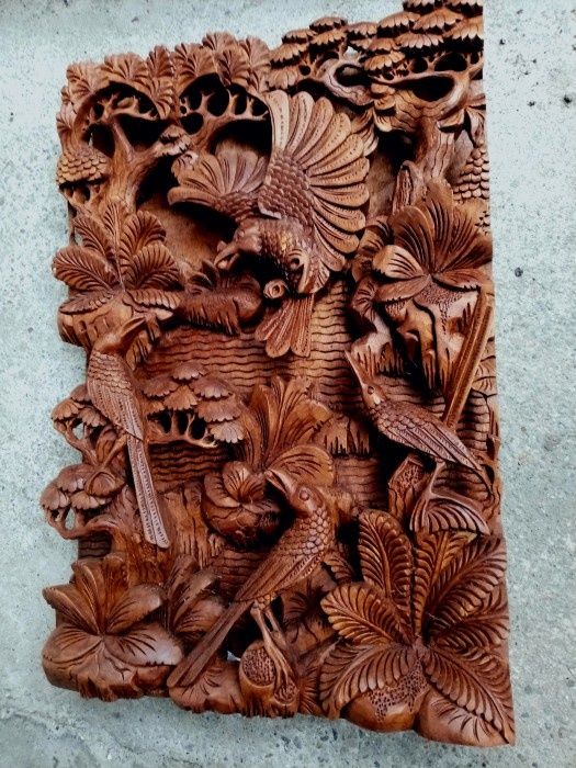 Tablou sculptura dintr-o singura bucata de lemn lucrat integral manual