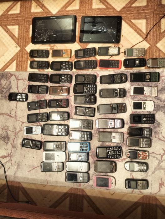 Телефоны разные продаются