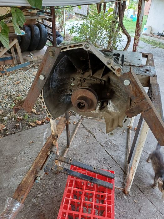 Spărgător lemne cu con