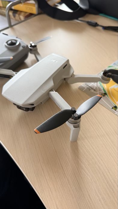 Drona DJI MINI 2