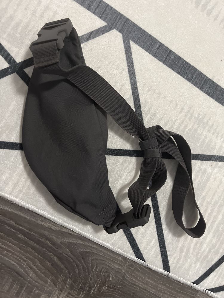 Продавам чанта nike