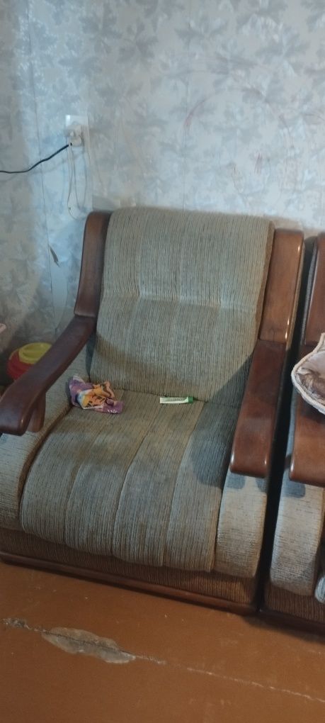 Диван с креслами из ореха!
