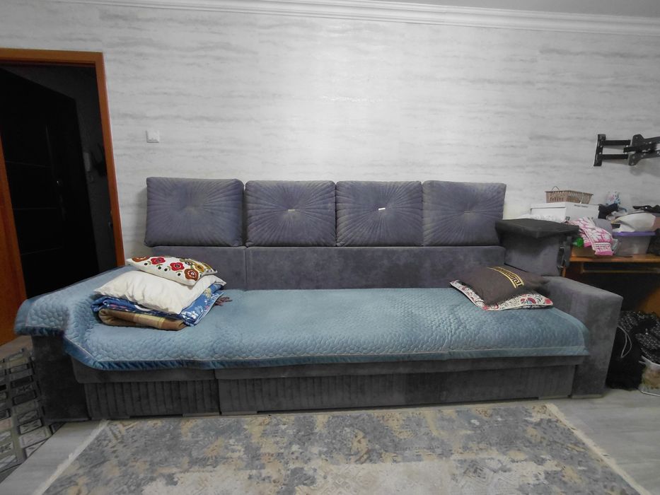 Продаю болшой диван!