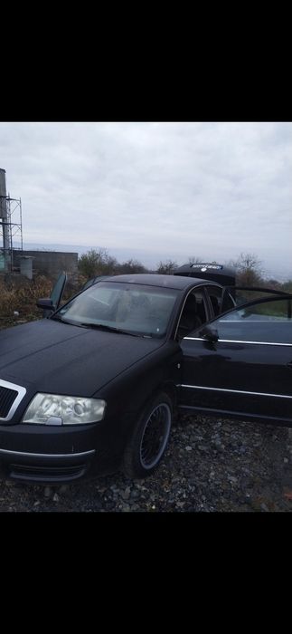 Vând Skoda Superb