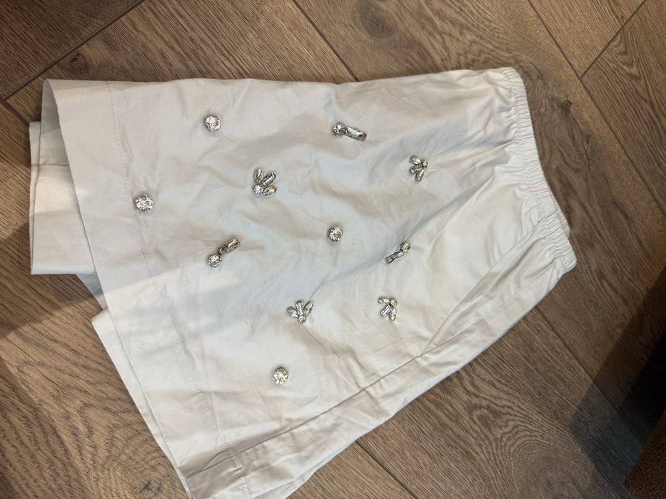 Пола и къси панталонки от Zara