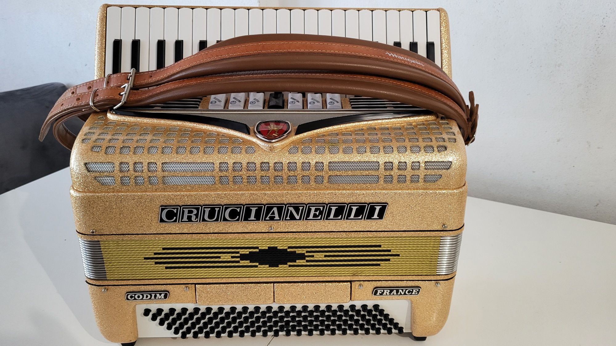 Acordeon Crucianelli Italy 120 bași