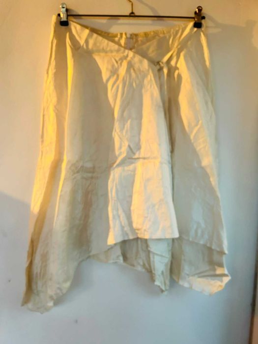 Елегантни поли-ежедневни и делови.