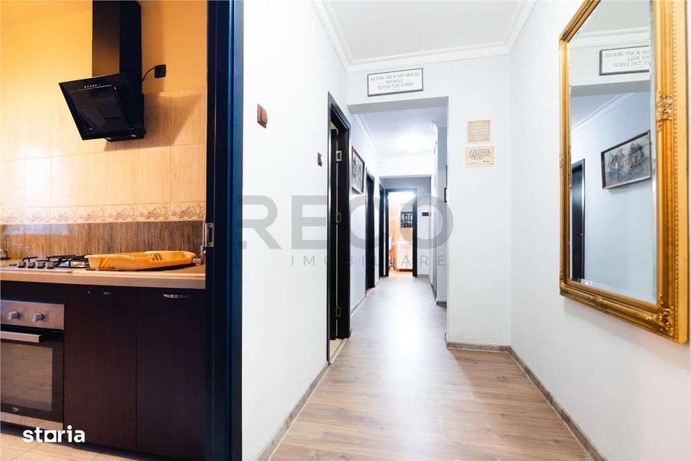 RECO Apartament 4 camere, la pret de 3 camere, decomandat, Zona Deceba