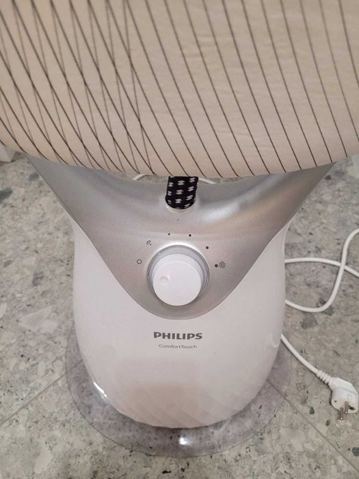 Чисто нов Philips уред за гладене с пара и самостоятелна поставка