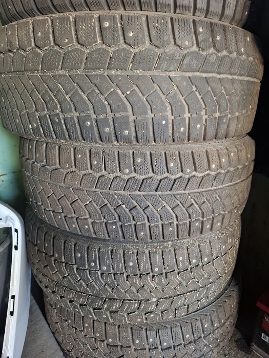 Шины  зимние на р 16