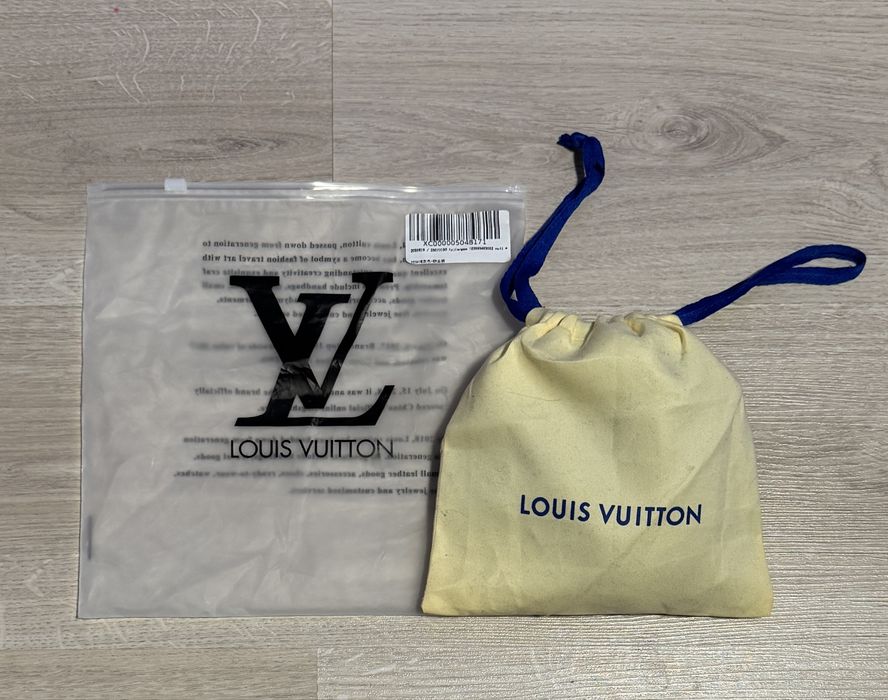 Caciula Louis Vuitton