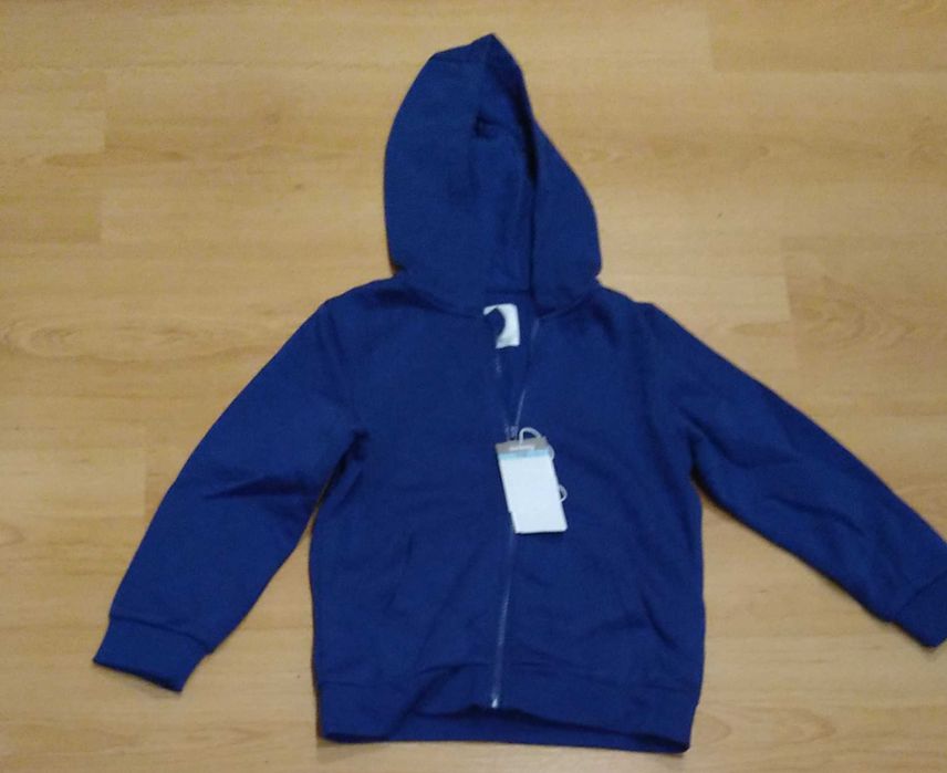 Нов син суитшърт