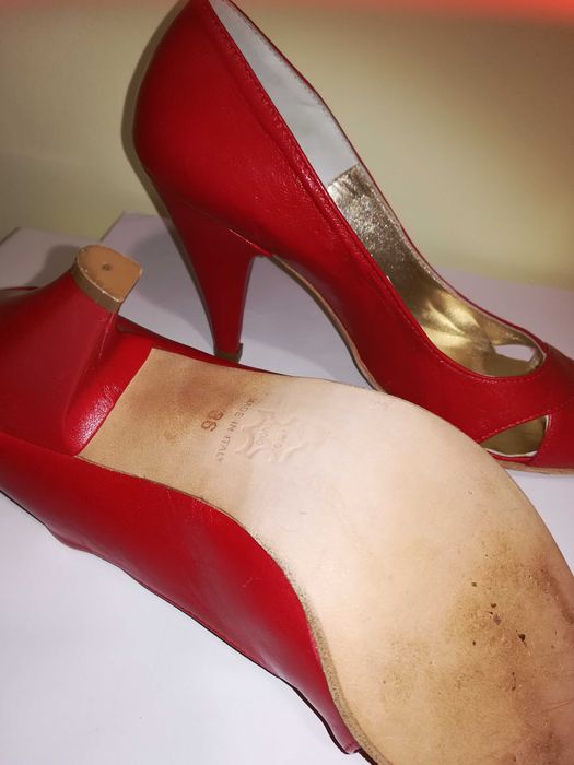 Pantofi din piele fabricati in Italia