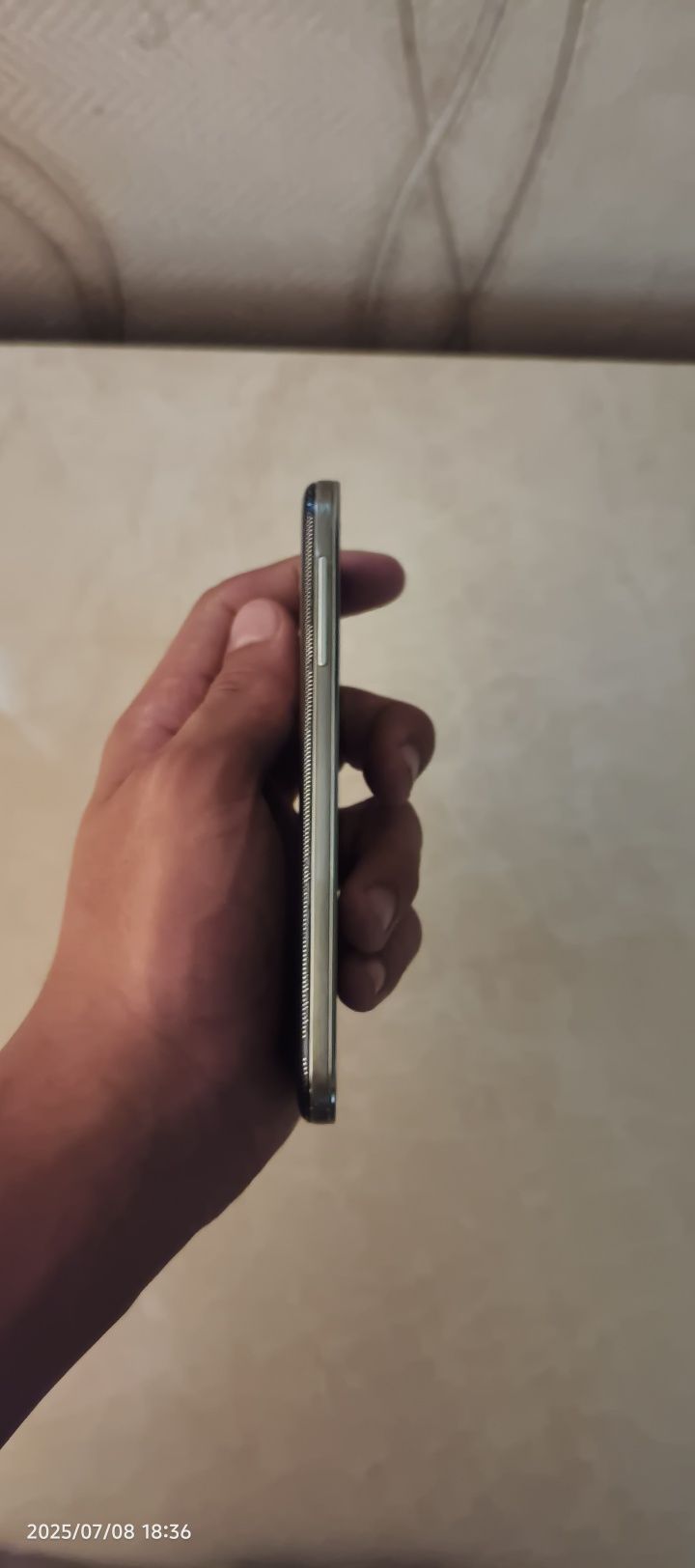 Samsung j4 sotiladi