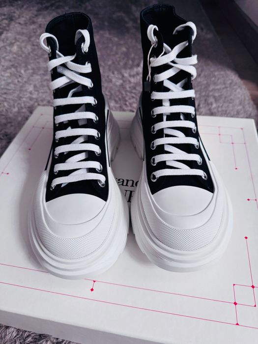 Vand tenisi autentici Alexander Mcqueen noi full box,marimea 37.5