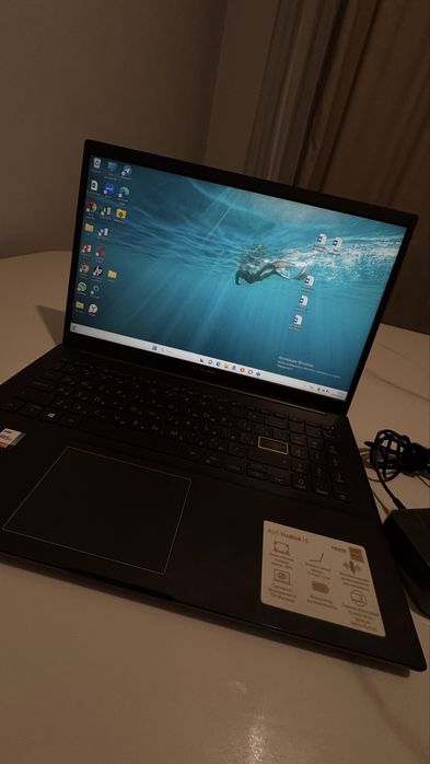 Ультрабук Asus Vivabook i5, в идеальном состоянии