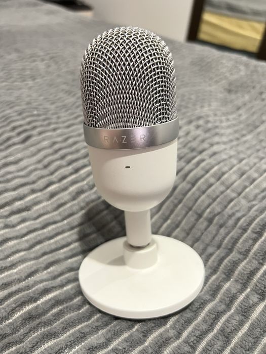 Микрофон Razer в идеальном состояние