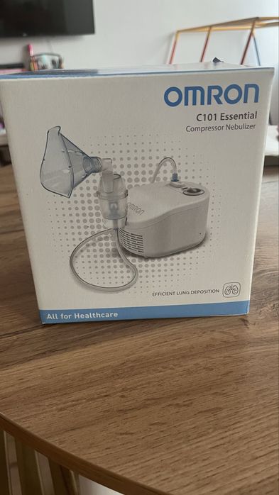 Продам ингалятор Omron C101 Essential (компрессорный небулайзер