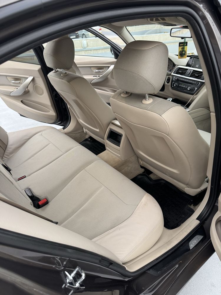 BMW F30- 2012 - 184 CP - Pachet Modern