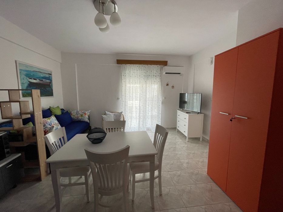 Апартамент Мира на 100 м от плажа в Паралия Офрин