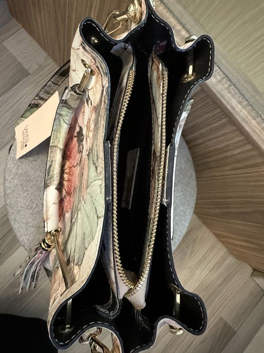 Дамска чанта, естествена кожа с флорални мотиви Vera