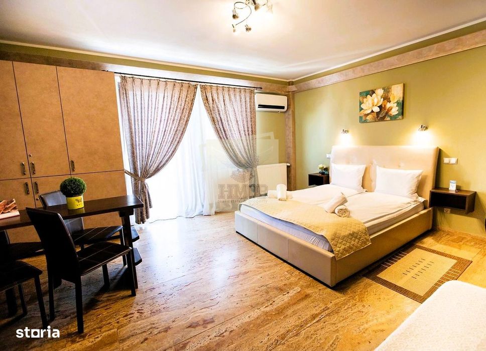 Studio de lux 40 mp cu balcon in zona Centrala