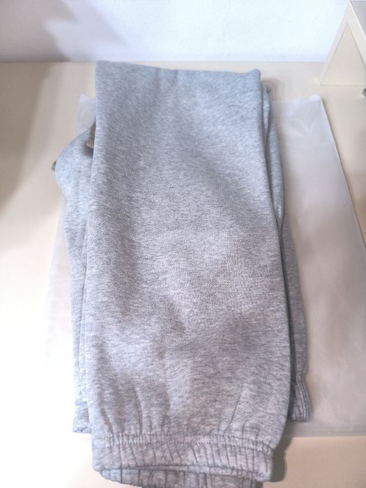 Pantaloni essentials Fear of God M Grey