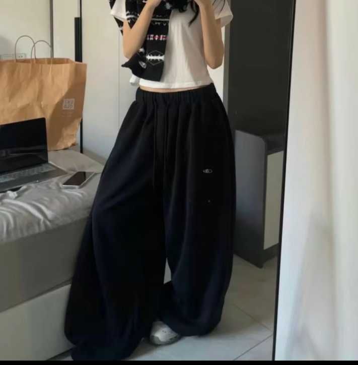 Wide leg joggers