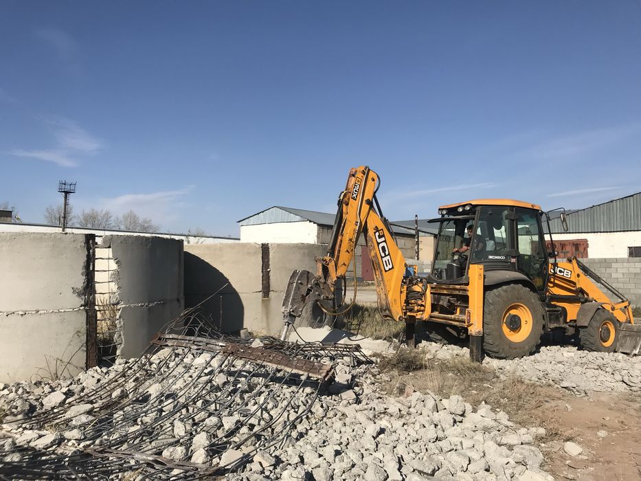 Экскаватор погрузчик аренда часовой петушок трактор JCB CAT