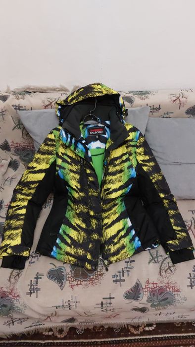 Продам куртку зимнию от лыжного костюма