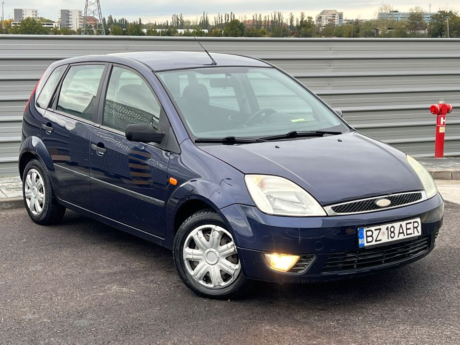 Ford Fiesta 1.3 benzină An 2003 in stare bună