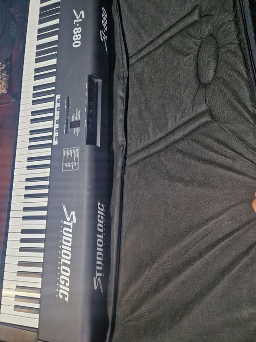 Pian sintetizat midi Sl 880