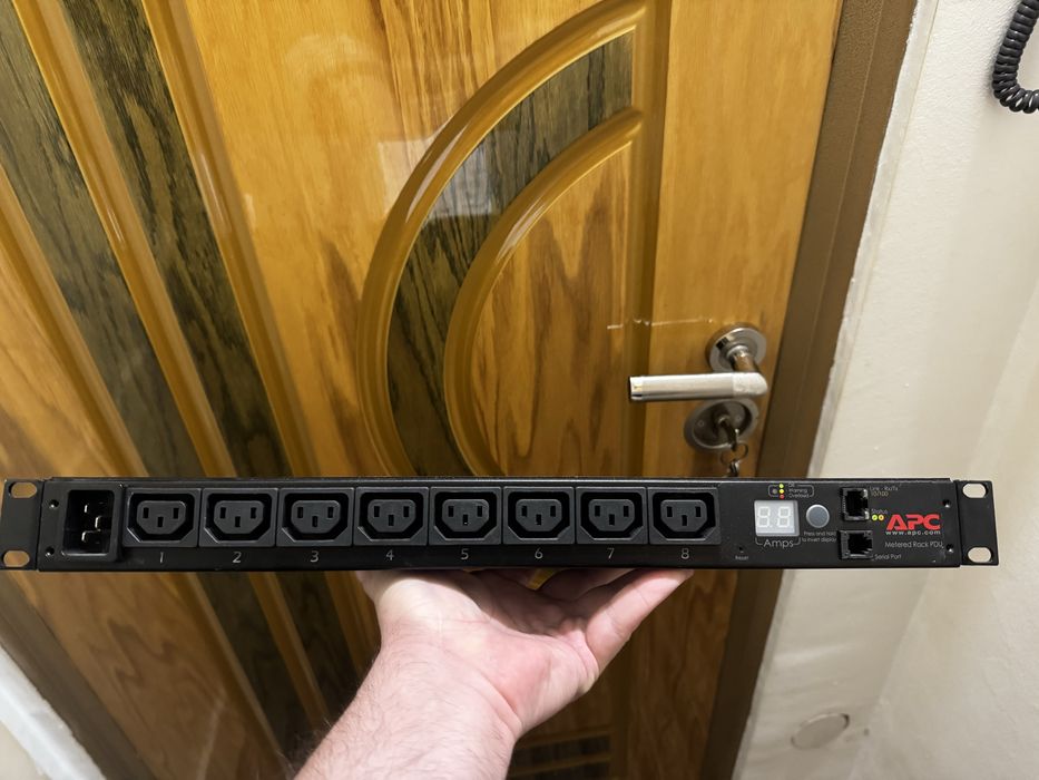 APC Rack PDU AP7821B