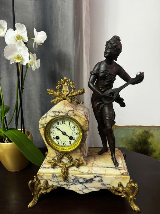 Ceasuri marmura mecanice