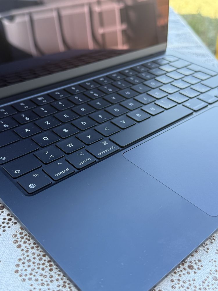 Macbook air 2022 Pret 3000 lei