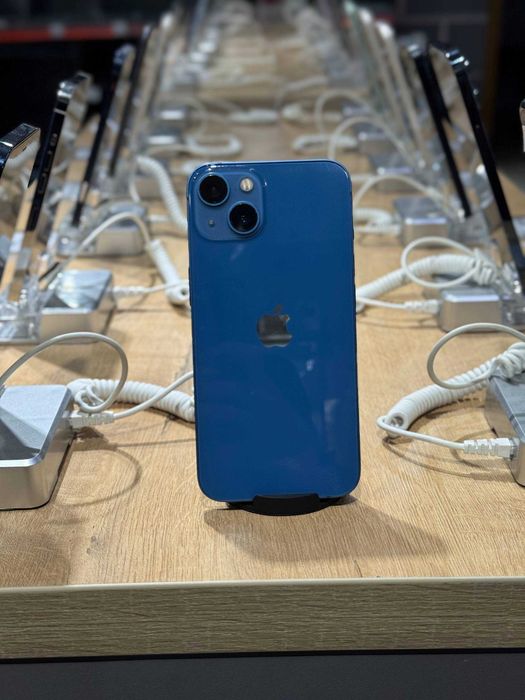 Телефон iPhone 13 256Gb / Айфон 13 256Гб