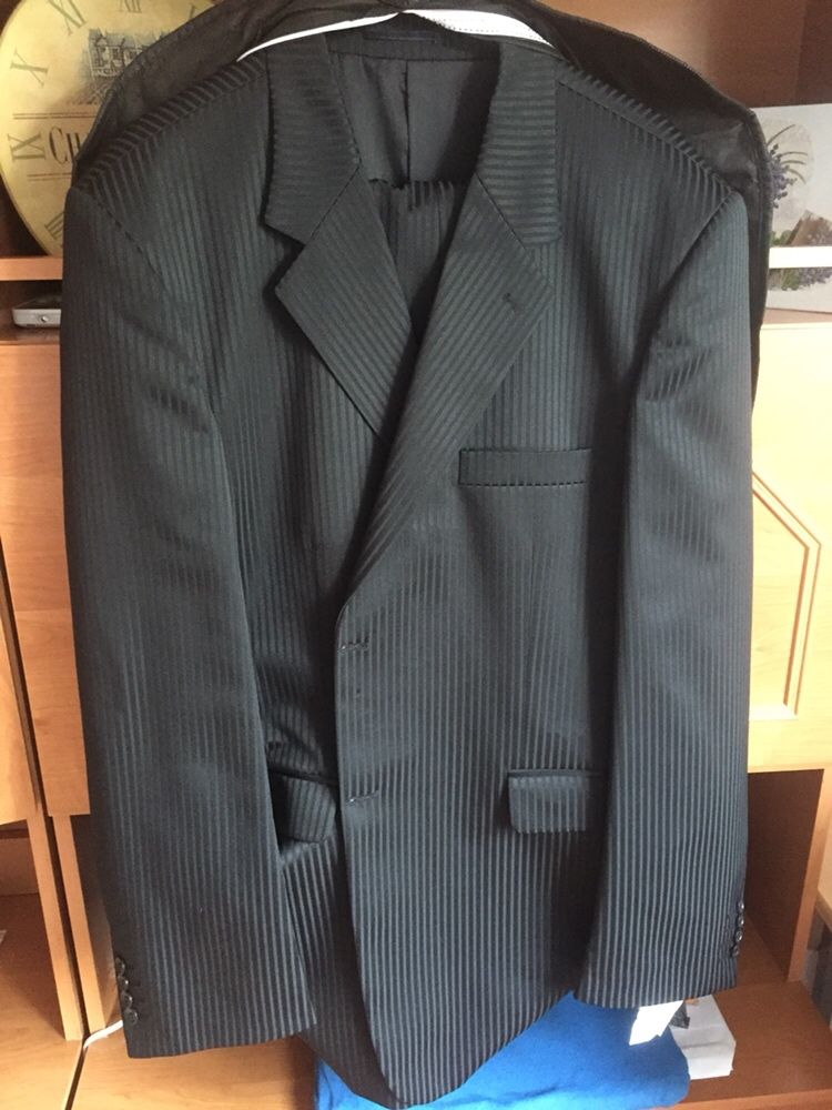 Costum Giorgio Armani ,bărbați