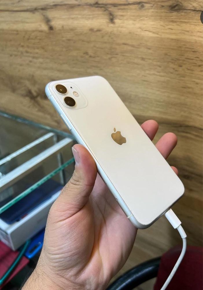 iPhone 12 продам