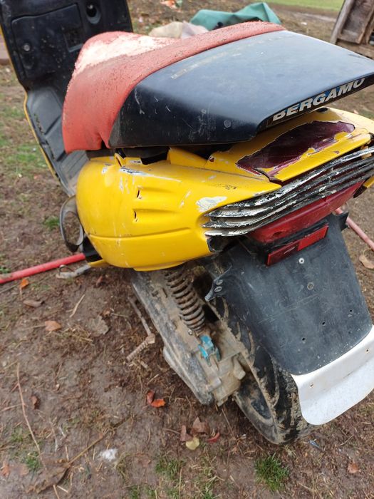 Vand scuter malaguti f 12 de 50cc 800 de leii